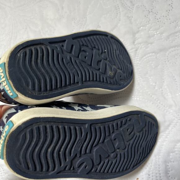 Native Jefferson Star Print Sneakers Size 9 - Picture 8 of 12